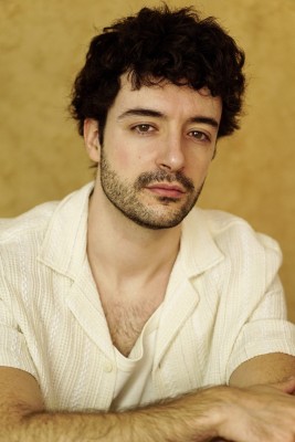 CARLOS DÓVAR